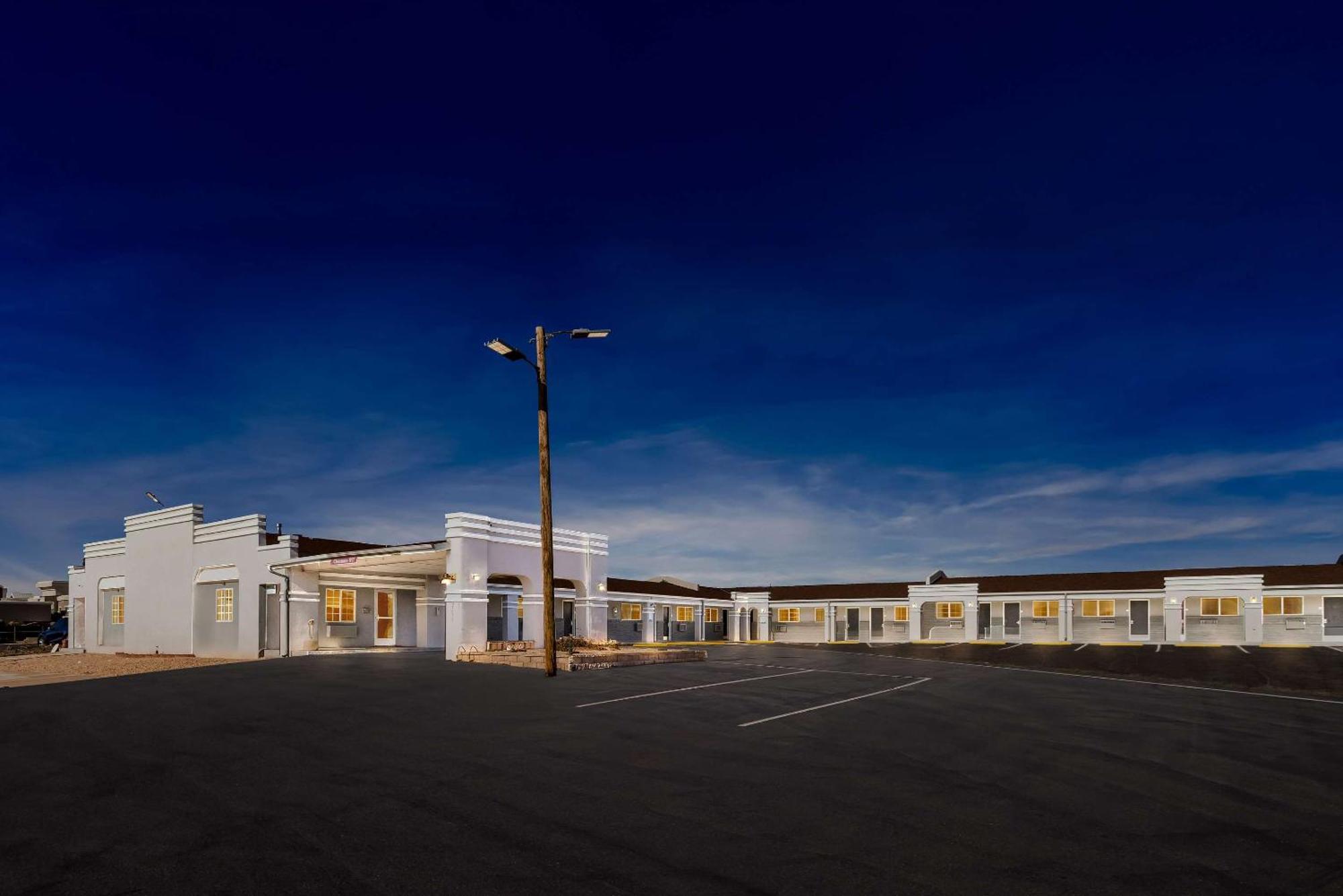 Econo Lodge Inn & Suites Santa Rosa Εξωτερικό φωτογραφία