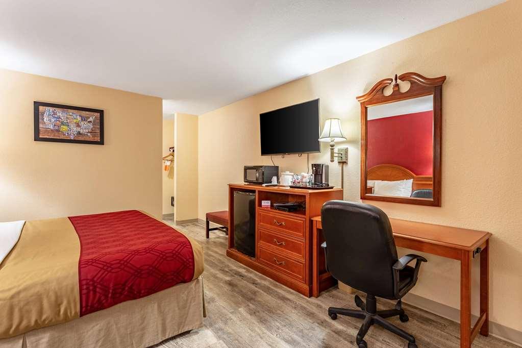 Econo Lodge Inn & Suites Santa Rosa Δωμάτιο φωτογραφία