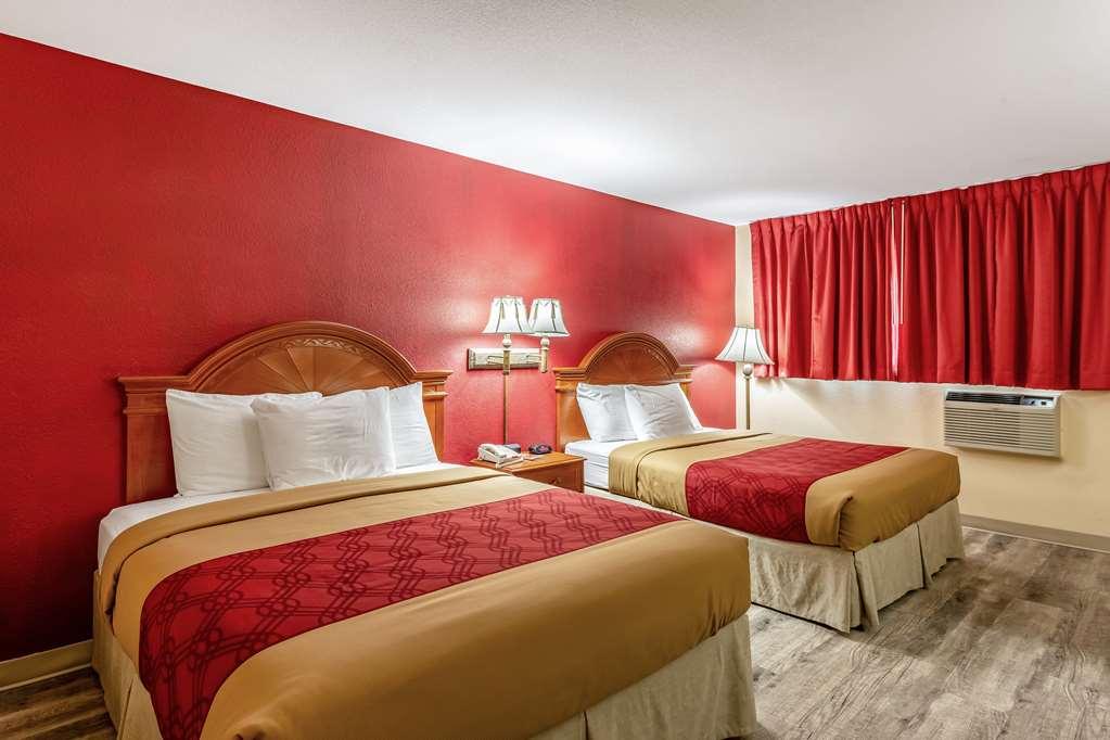 Econo Lodge Inn & Suites Santa Rosa Δωμάτιο φωτογραφία